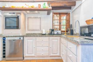 A kitchen or kitchenette at Calvari
