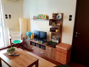 A kitchen or kitchenette at Octagon Apartments, Nilie Hospitality MGMT