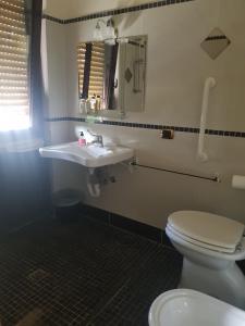 Koupelna v ubytování B&B del Lago