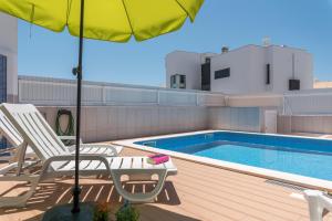 Villa Mar with private pool tesisinde veya buraya yakın yüzme havuzu