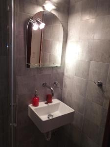 A bathroom at Drouga's Studios & Suites Astypalaia Greece