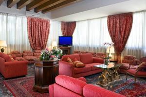 O zonă de relaxare la Pinewood Hotel Rome