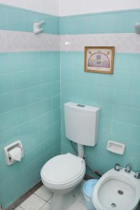 Vonios kambarys apgyvendinimo įstaigoje Marcopolo Inn Hostel Bariloche