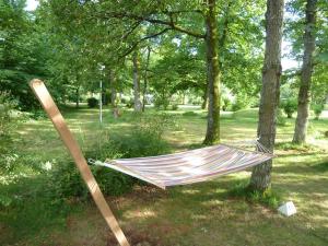 Camping Etang Du Camp外面的花园