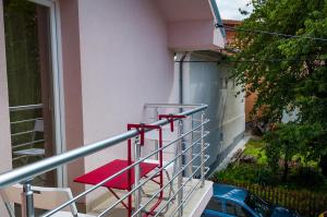 Un balcón o terraza de Apartmani "STEFANOVIĆ"