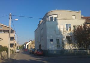 Budova, kde se apartmán nachází