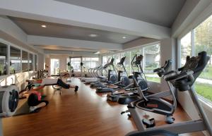 Fitness centrum a/nebo fitness zařízení v ubytování SENTIDO Khao Lak