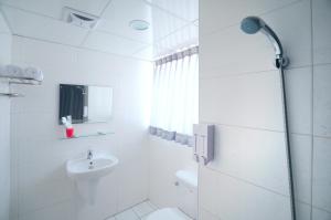 A bathroom at Good Fit Homestay