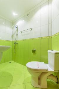 Ein Badezimmer in der Unterkunft Guest House Ivanovi