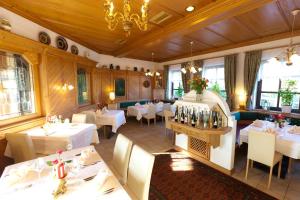 Restauracja lub miejsce do jedzenia w obiekcie Weststeirischer Hof