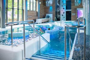 Bazén v ubytování Finlandia Hotel Imatran Kylpylä Spa nebo v jeho okolí