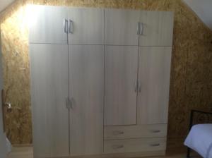 Imagen de la galería de APPARTEMENT 6 PERSONNES CLASSE 2 ETOILES LEBOUCQ Laurent, en Fort-Mahon-Plage 9 fotos más