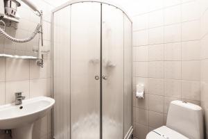 Koupelna v ubytování Deribas Hotel + 37 fotografií