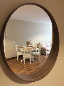 A seating area at Mares - Bellamar