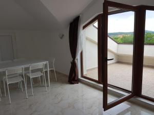 A balcony or terrace at Villa Ilchev