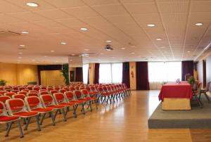 Konferenčné priestory v ubytovaní Hotel Servigroup Papa Luna 4 Sup