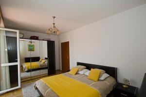 Postel nebo postele na pokoji v ubytování Rooms Leda