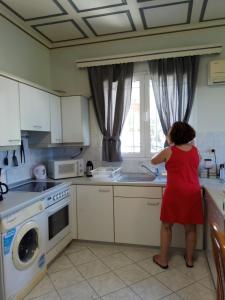 A kitchen or kitchenette at Monte Caputo Holiday House