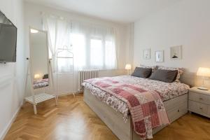 Кровать или кровати в номере Belgrade Center Apartment II