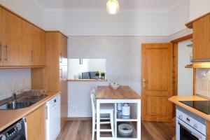 Η κουζίνα ή μικρή κουζίνα στο Casa Séqua +4 φωτογραφίες