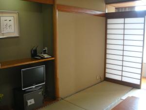 Virtuve vai virtuves zona naktsmītnē Yamaichi Bekkan