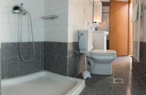 Kúpeľňa v ubytovaní Villa Epavlis Haraki
