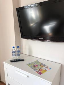 TV a/nebo společenská místnost v ubytování Noclegi Wrzeszcz