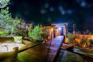 Maglen Resort外面的花园
