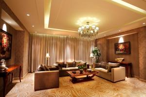 Posezení v ubytování Ritan Hotel Downtown Beijing