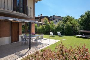 Aed väljaspool majutusasutust Appartamenti Corte Dei Cipressi