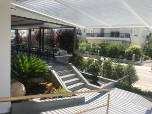 Vonkajšia záhrada v ubytovaní Fanari Hotel