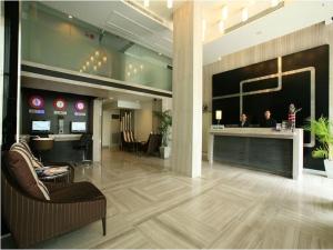 Posezení v ubytování FX Hotel Metrolink Makkasan