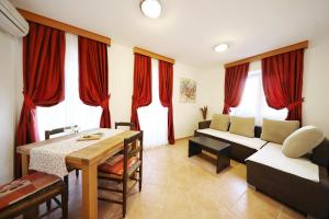 Gallery image of Apartmani "Jadran" in Pag