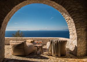 Gallery image of BASSA MAINA Villas & Suites in Areopoli