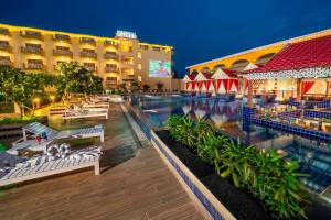Bazén v ubytování Viceroy Beach And Spa Resort nebo v jeho okolí