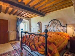 A bed or beds in a room at Belvilla by OYO Bellavista