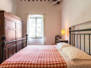 Gallery image of Plush Farmhouse in Bacchereto with Swimming Pool in Carmignano