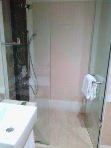 Koupelna v ubytování Radisson Noida