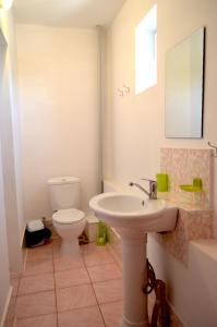 Bathroom sa Osobyi Guest house