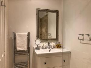 A bathroom at Cranleigh 