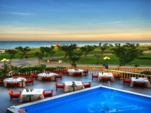 Basen w obiekcie Hotel Vittoria lub w pobliżu