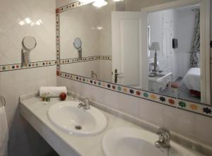 Un baño de Basic Hotel Puerta de Sevilla