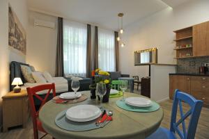 Kuchyňa alebo kuchynka v ubytovaní M37 Apartman