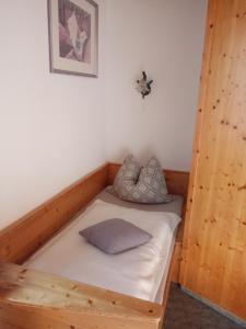 Postel nebo postele na pokoji v ubytování Gasthof Pisl