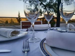 Nápoje v ubytování Albenzaire Hotel Asador