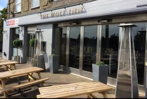 Gallery image of The Wolf Inn in Lowestoft