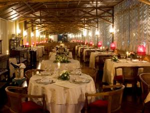 Restauracja lub miejsce do jedzenia w obiekcie Hotel Vittoria