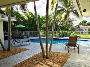 Bassenget på eller i nærheten av Dolphin Retreat - East Boca Raton