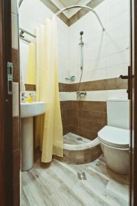 Ένα μπάνιο στο L'image Art Hotel