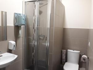 Koupelna v ubytování Hostel Sopot Centrum + 37 fotografií